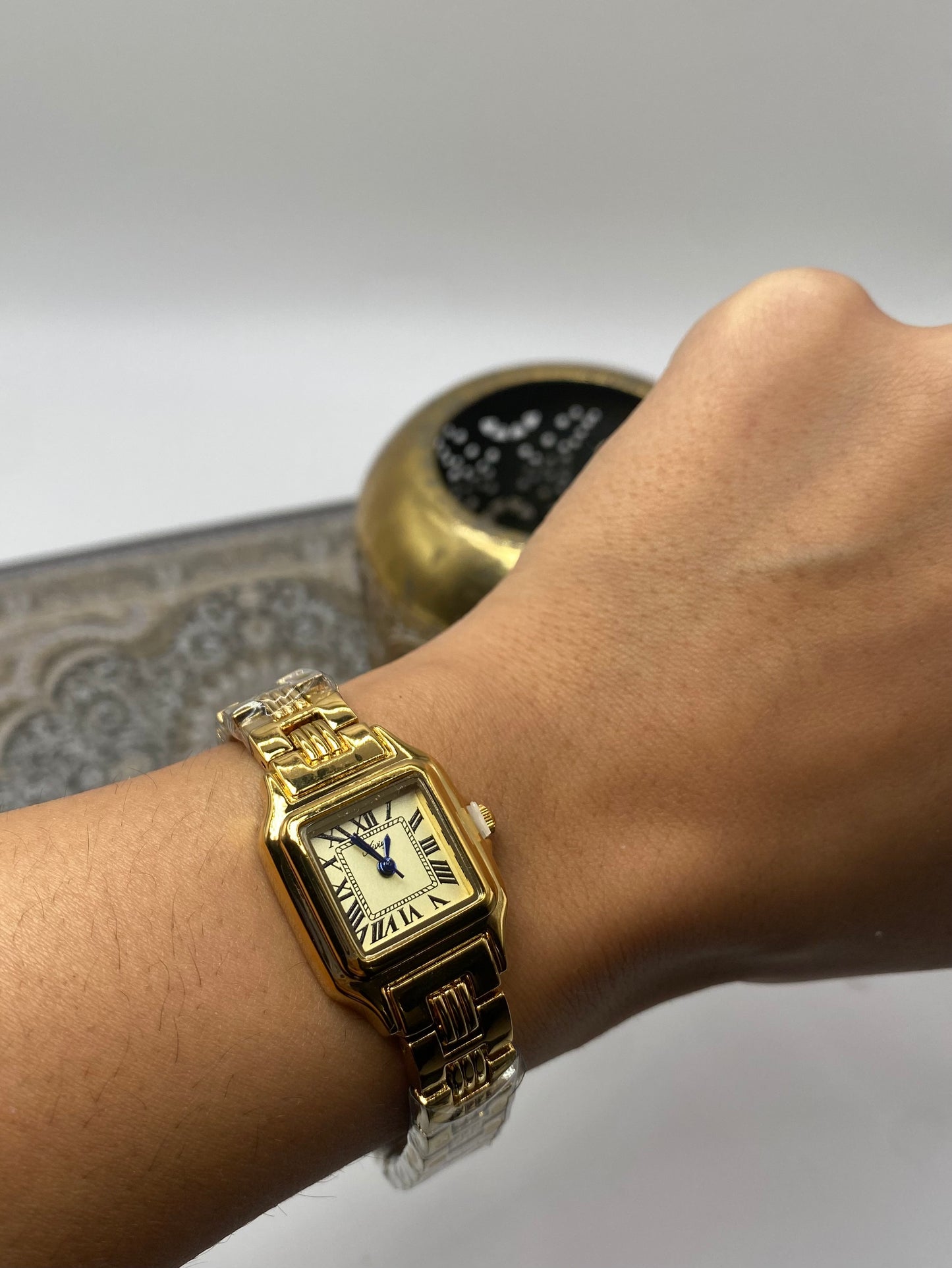 MONTRE NARAH